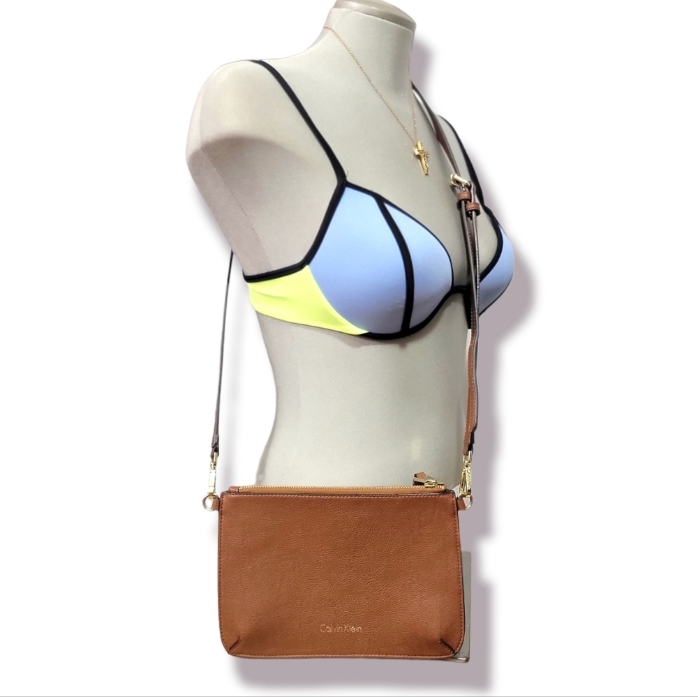❤️Calvin Klein Brown Envelope Style Cross Body Bag